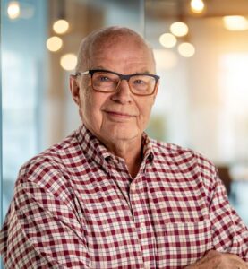 Fotografía de Bob Byers, miembro del Comité de Finanzas e Inversiones de Feed the Children