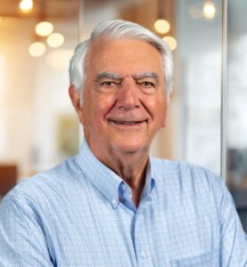 Fotografía de C.E. Crouse, Tesorero del Consejo de Administración de Feed the Children